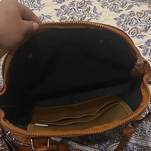 Vintage Rare Dooney & Bourke All-Weather Leather Norfolk Purse - Picture 8 of 8